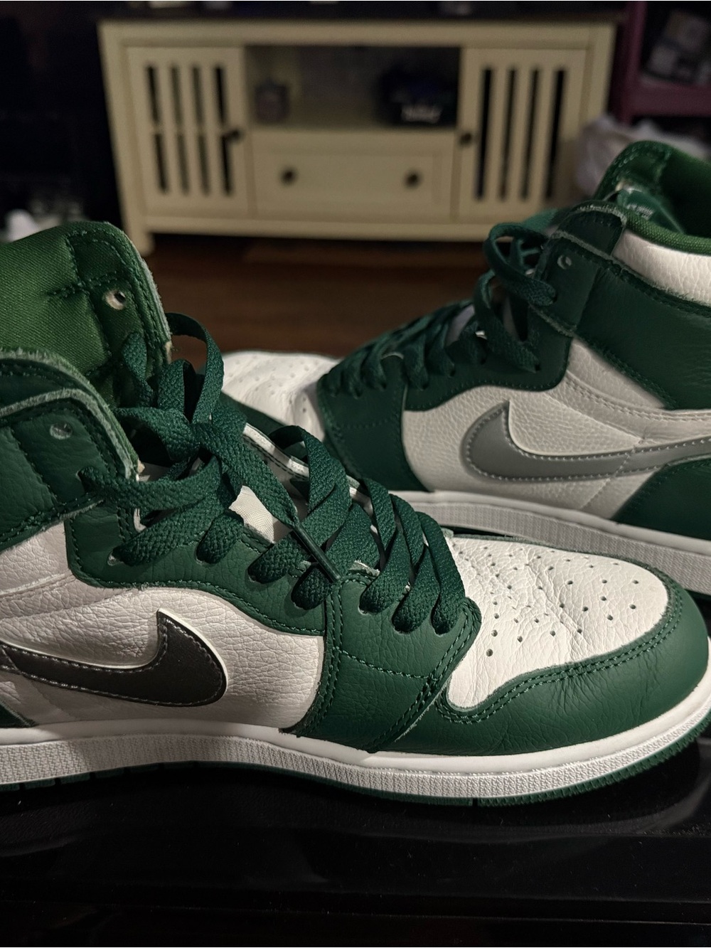 Nike men’s
High-Top Sneakers in Green, White, and Silver Swoosh